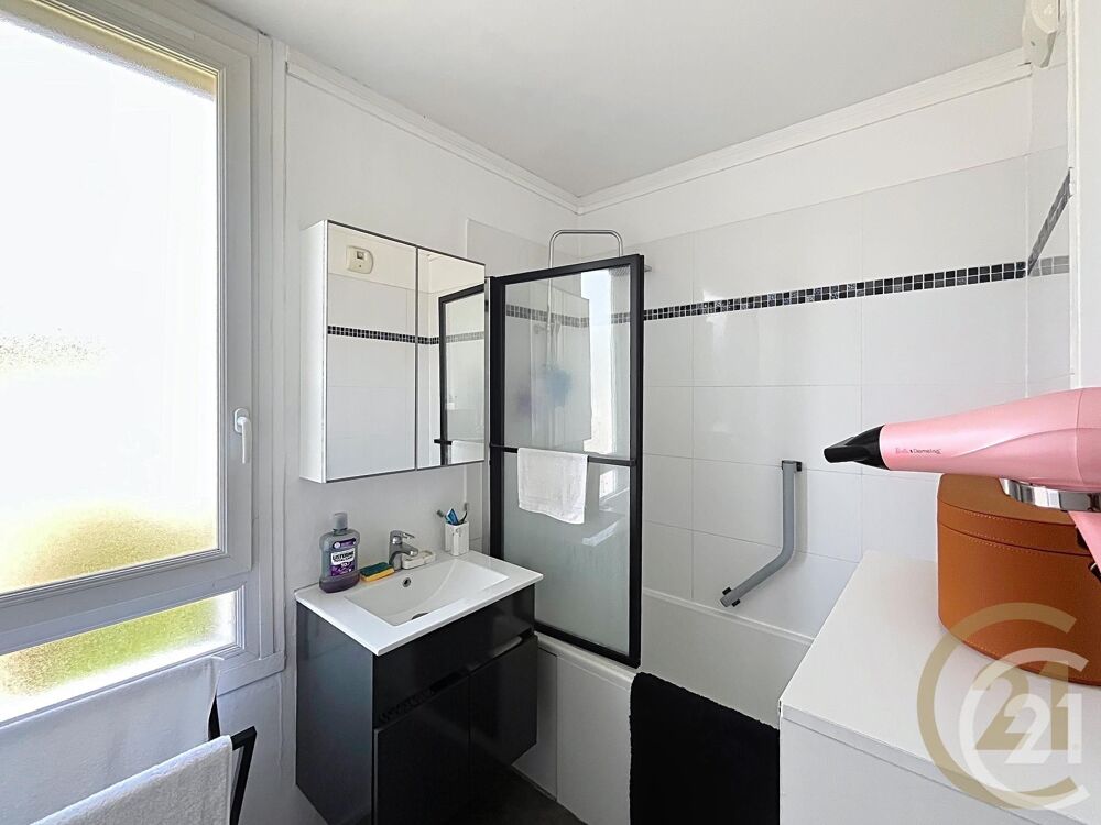 location Appartement - 3 pièce(s) - 70 m² Déville-Lès-Rouen (76250)
