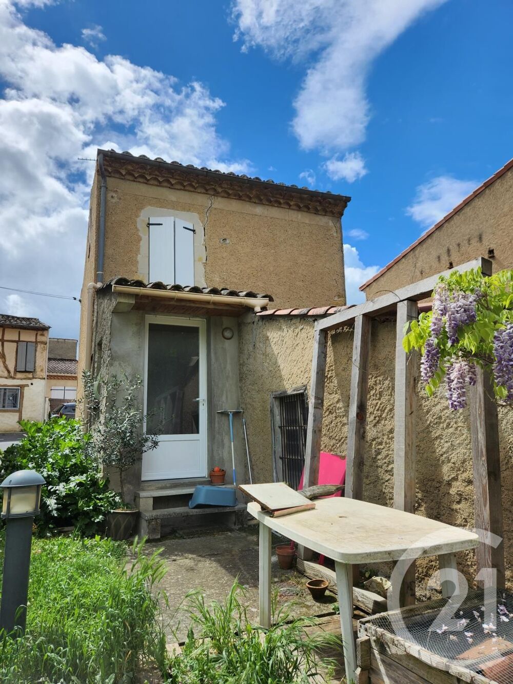 Maison de village à Saix avec Locataire en place - Idéal....