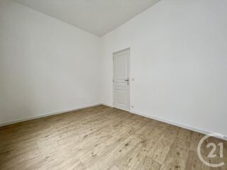  Appartement à louer 2 pièces 42 m²