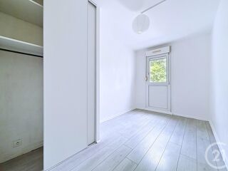  Appartement à vendre 5 pièces 84 m²