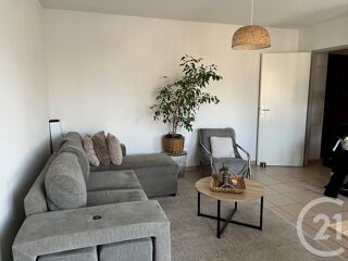 location Appartement - 3 pièce(s) - 71 m² Gironde-sur-Dropt (33190)