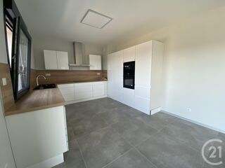  Appartement � louer 5 pi�ces 120 m�