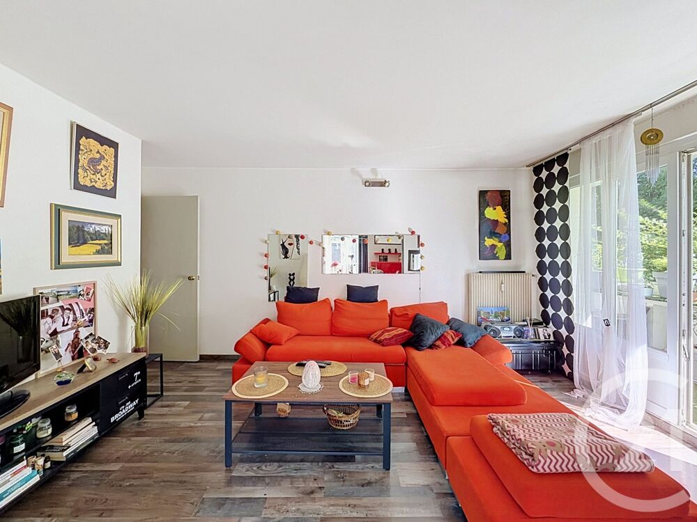 LES FLEURS !!! MONTBELIARD, A vendre un appartement de 8....