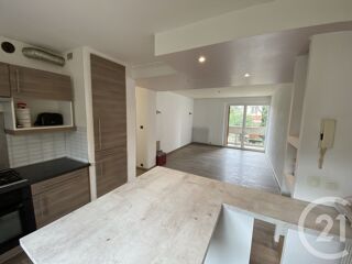  Appartement à louer 4 pièces 75 m²