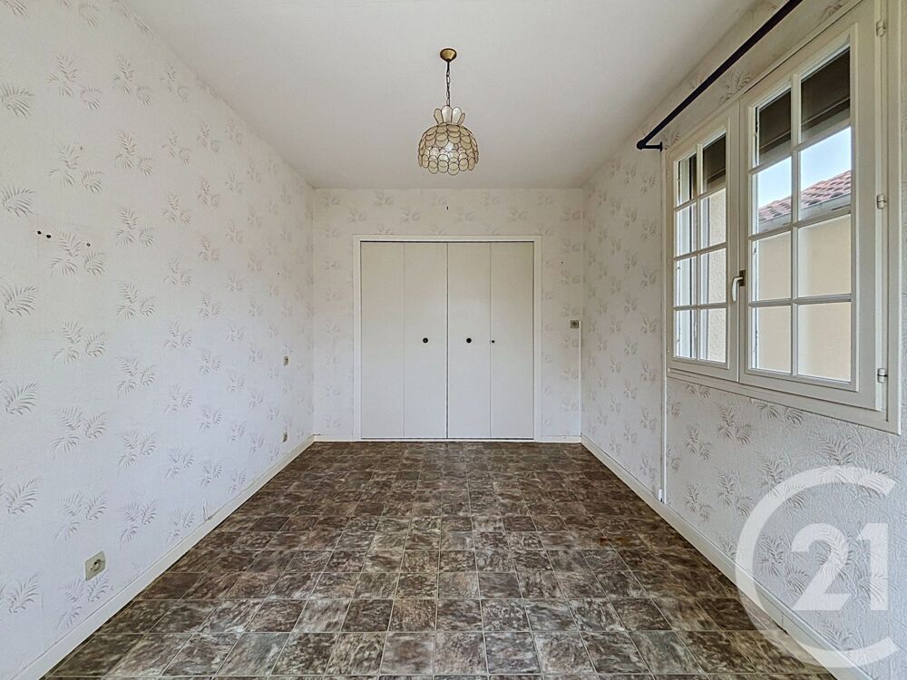 location Maison - 4 pièce(s) - 146 m² Lorp-Sentaraille (09190)