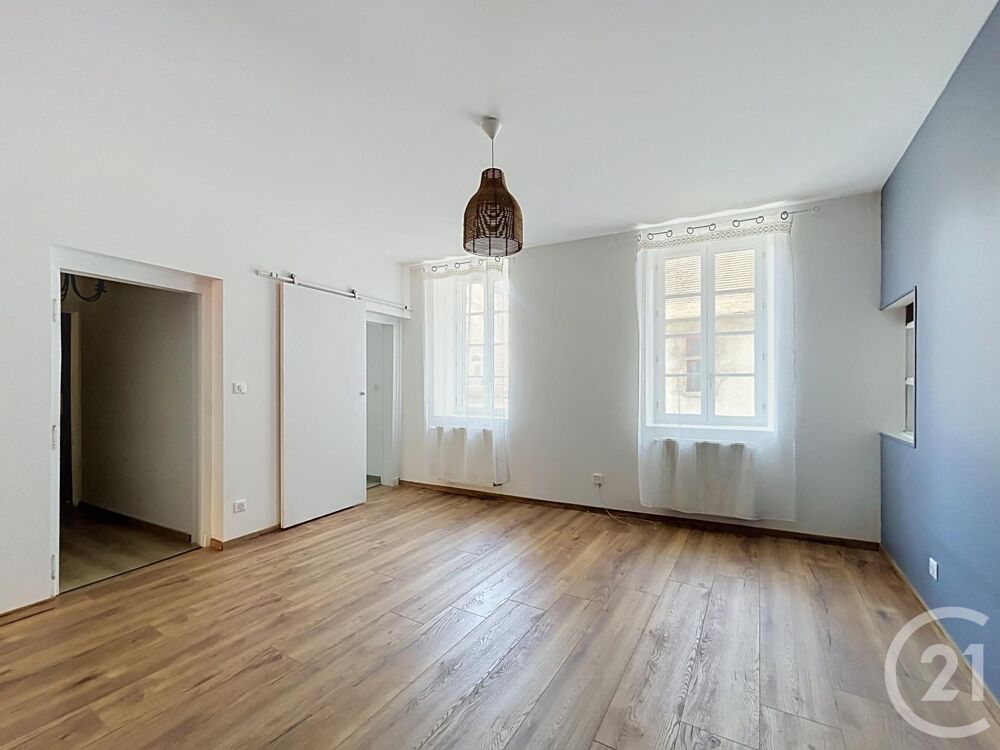 location Appartement - 3 pièce(s) - 70 m² Saint-Pourçain-sur-Sioule (03500)