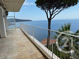  Appartement à louer 3 pièces 124 m²