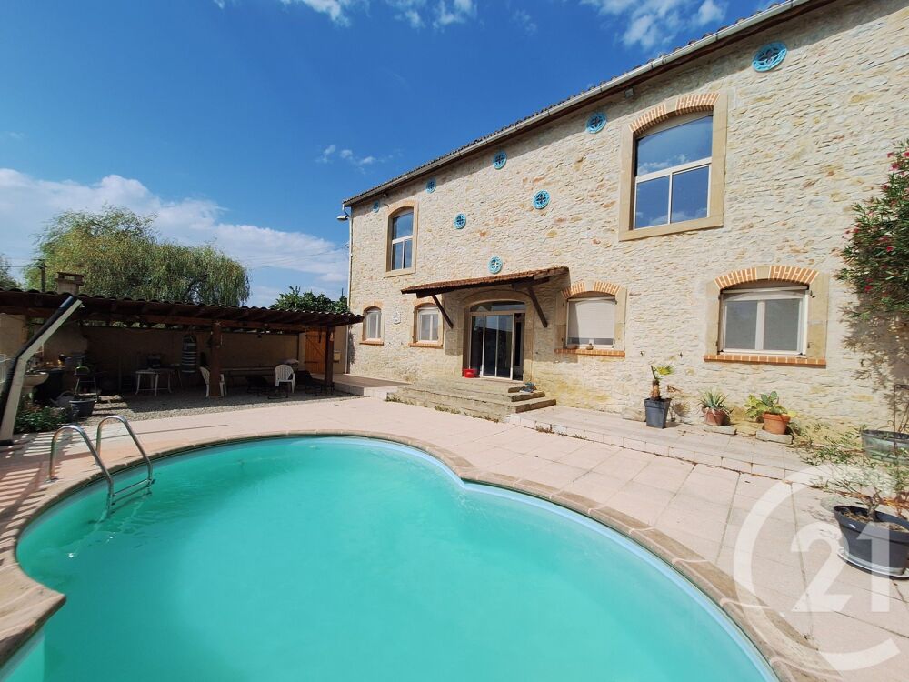 Maison 4 pièces 257 m² · à Lagarde · 257 m² · 209 700 €