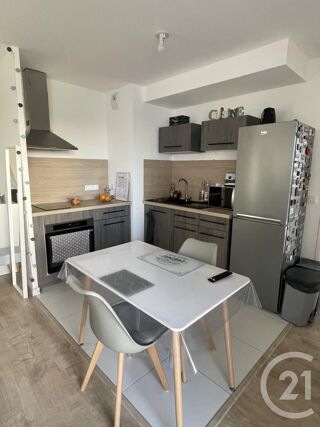  Appartement à louer 2 pièces 42 m²