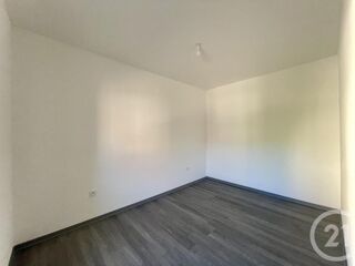  Appartement à louer 3 pièces 60 m²