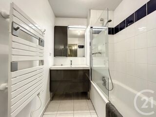  Appartement à louer 3 pièces 64 m²