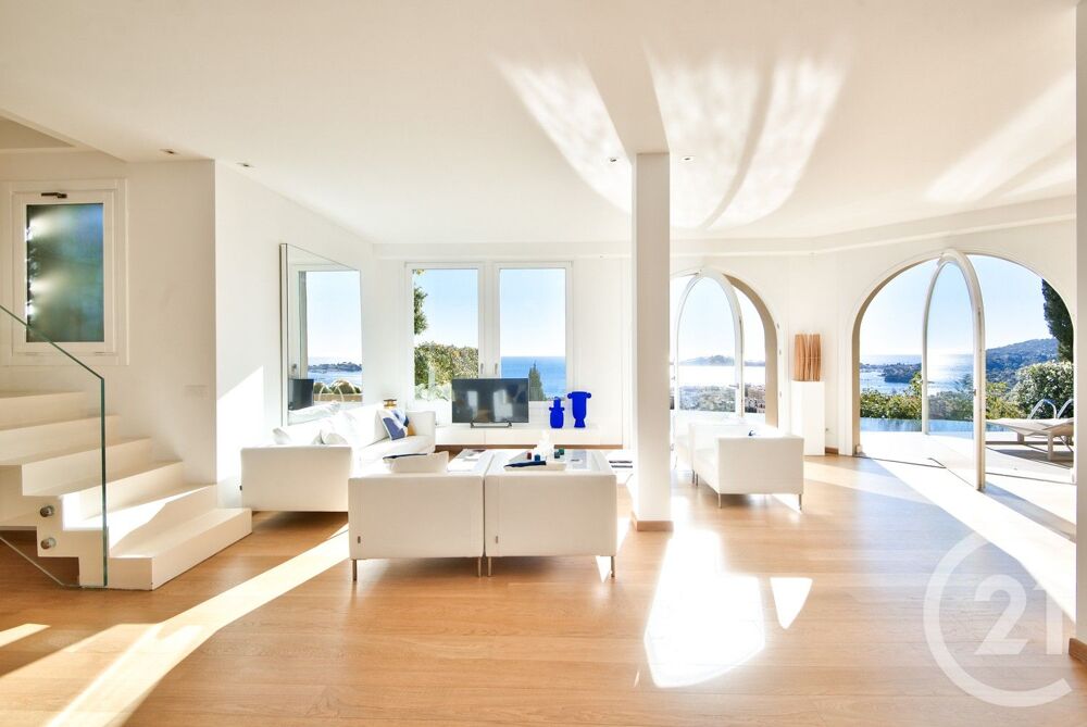 location Maison - 5 pièce(s) - 175 m² Beaulieu-sur-Mer (06310)