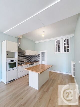  Maison � vendre 6 pi�ces 209 m�