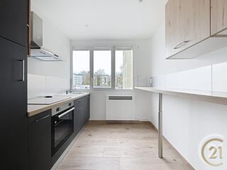  Appartement à louer 4 pièces 66 m²