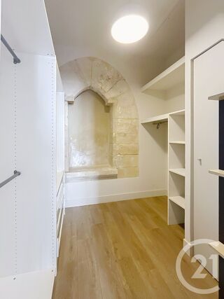 location Appartement - 3 pièce(s) - 93 m² Villeneuve-lès-Avignon (30400)