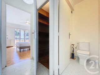  Appartement à louer 3 pièces 73 m²