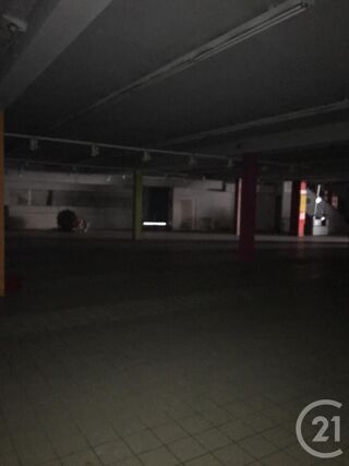  Parking / Garage à vendre 500 m²