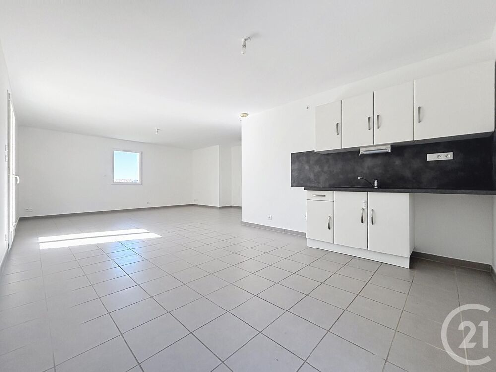 location Maison - 5 pièce(s) - 105 m² Lure (70200)