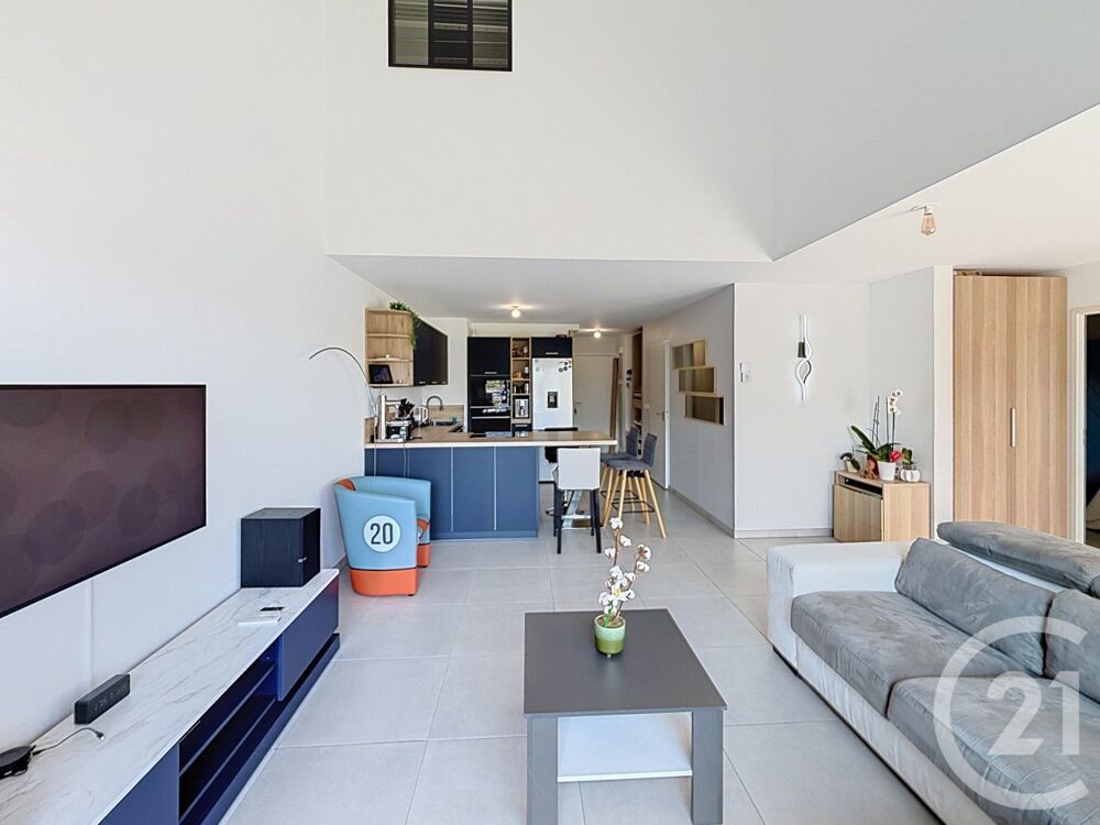 La Roquette-sur-Siagne Duplex 4 pièces en dernier étage....
