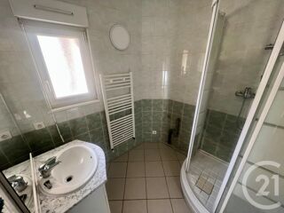  Appartement à louer 5 pièces 110 m²