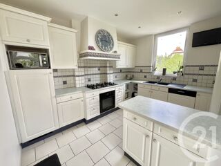  Maison � vendre 7 pi�ces 212 m�