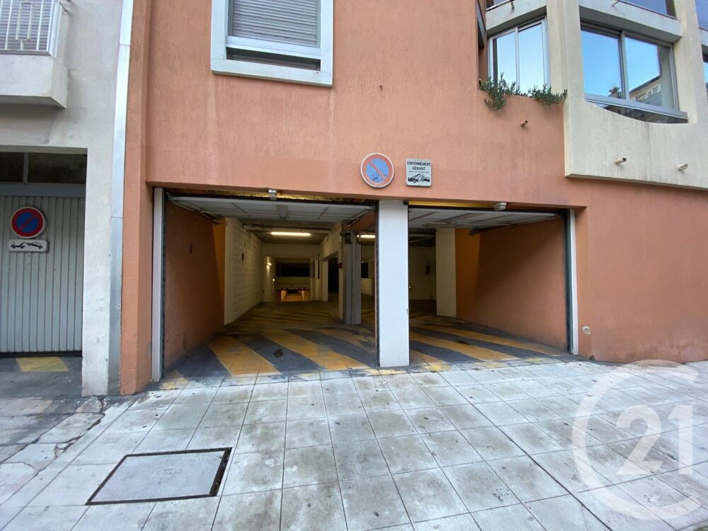location Parking / Garage - 10 m² Nice (06300)