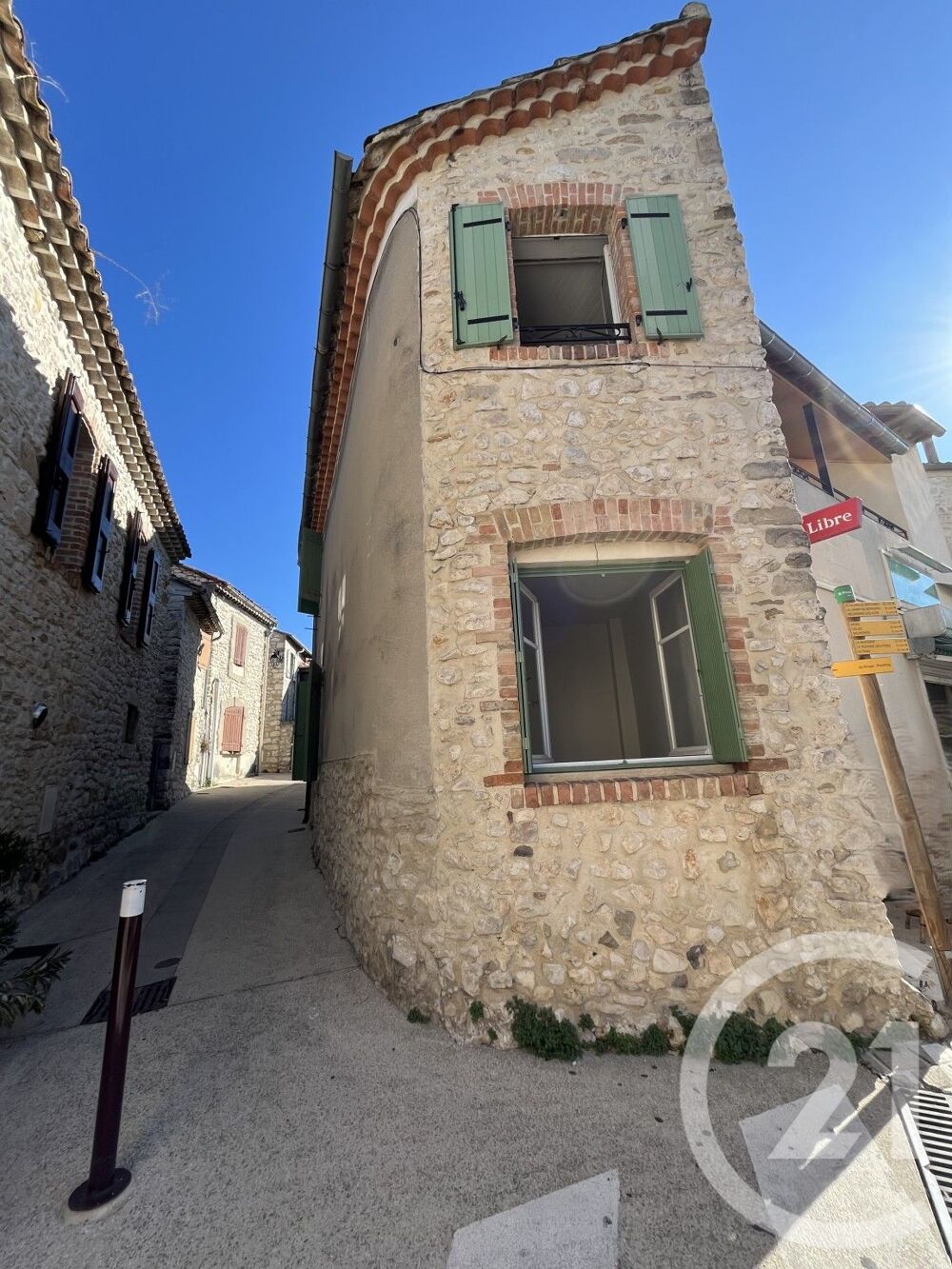 Venez découvrir cette maison de village en plein c½ur de....