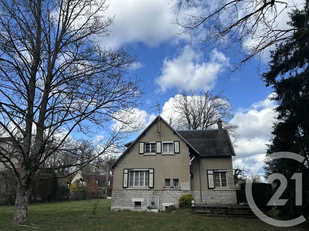 Découvrez cette charmante Maison située à Samois Sur Sei....