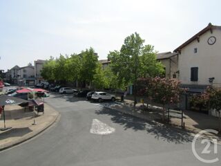  Appartement à louer 5 pièces 101 m²