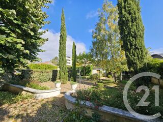  Maison  vendre 6 pices 181 m