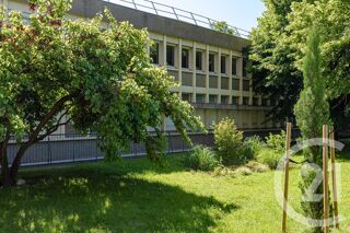  Immeuble à vendre 718 m²