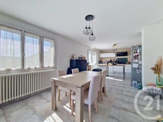  Maison à louer 6 pièces 180 m²