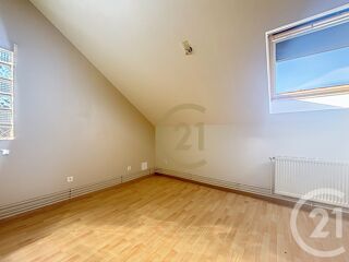  Appartement � louer 3 pi�ces 73 m�