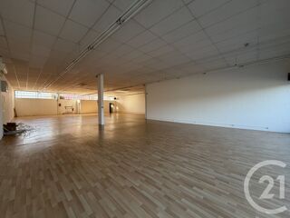  Maison à louer 1 pièce 350 m²