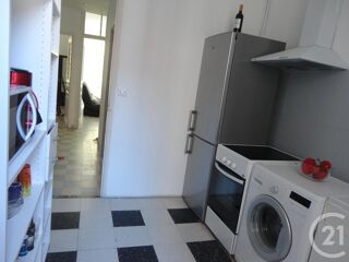  Appartement à louer 4 pièces 77 m²