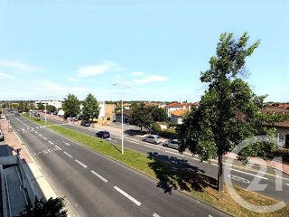  Appartement à louer 3 pièces 65 m²