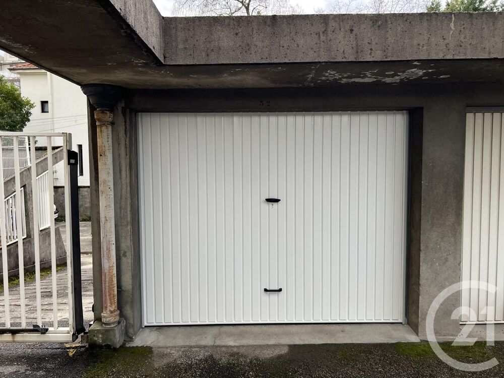 location Parking / Garage - 15 m² Grenoble (38100)