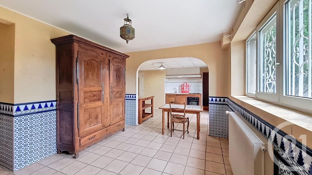 Découvrez cette maison de 115 m² sur un terrain de 661 m....