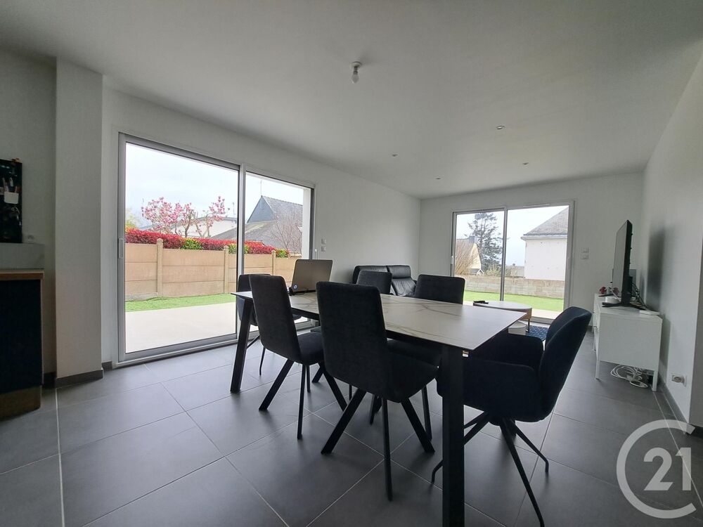 Century 21 Saint-Avé vous propose cette belle contempora....