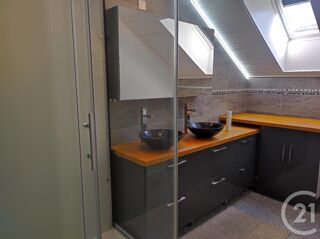  Maison � vendre 9 pi�ces 305 m�