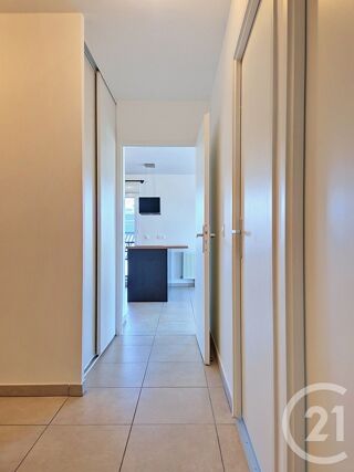  Appartement à louer 3 pièces 67 m²
