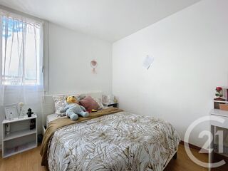  Appartement à louer 4 pièces 63 m²