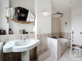  Appartement à vendre 6 pièces 165 m²