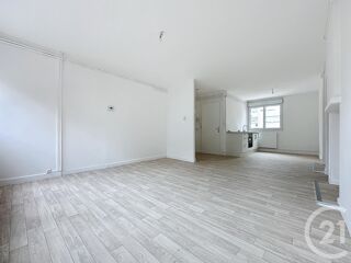  Appartement � louer 5 pi�ces 79 m�