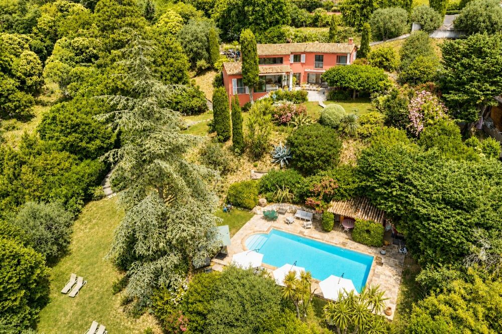 Maison 6 pièces 204 m² · à Nice · 204 m² · 2 690 000 €
