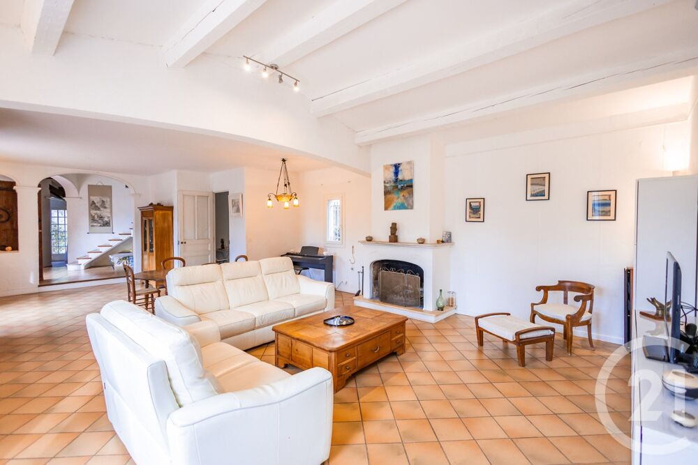 Maison 8 pièces 239 m² · à Ollioules · 239 m² · 990 000 €