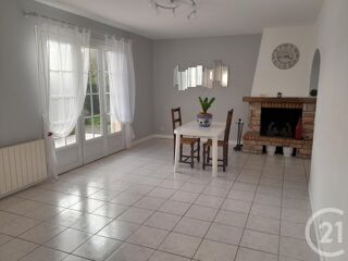  Maison à louer 4 pièces 121 m²