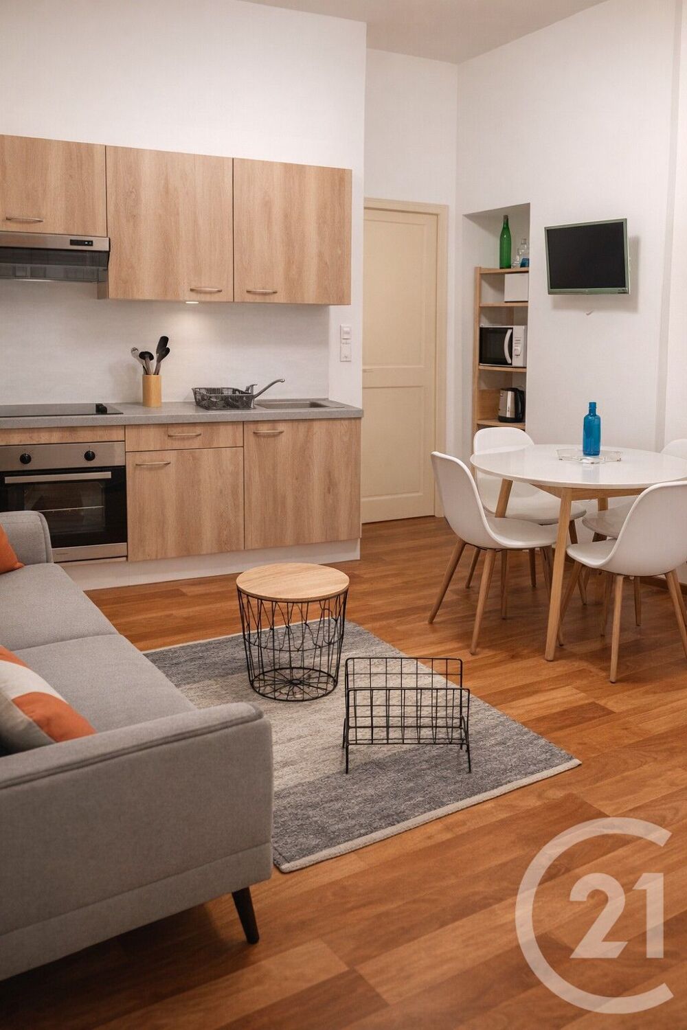 Appartement meublé à louer situé en plein centre-ville d....