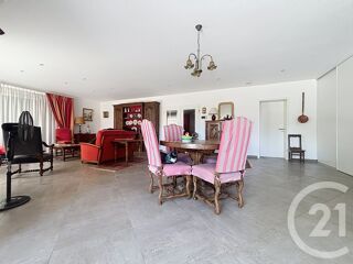  Maison à louer 4 pièces 160 m²