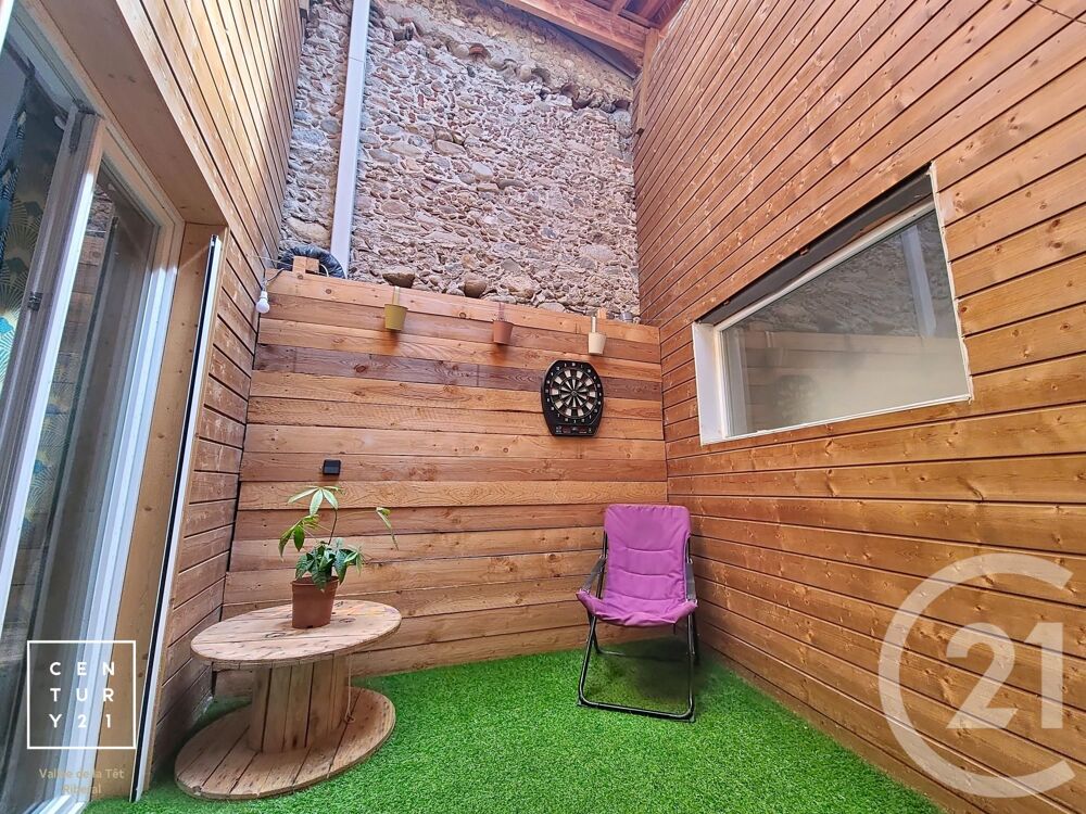 A VENDRE : MAISON DE VILLAGE AVEC EXTERIEUR, GARAGE ET D....
